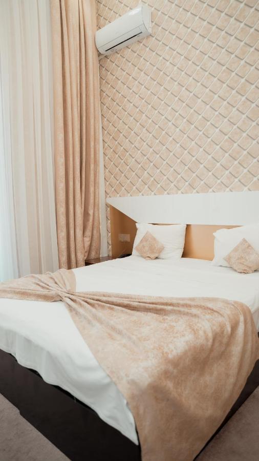 Dionis Hotel Баку Экстерьер фото