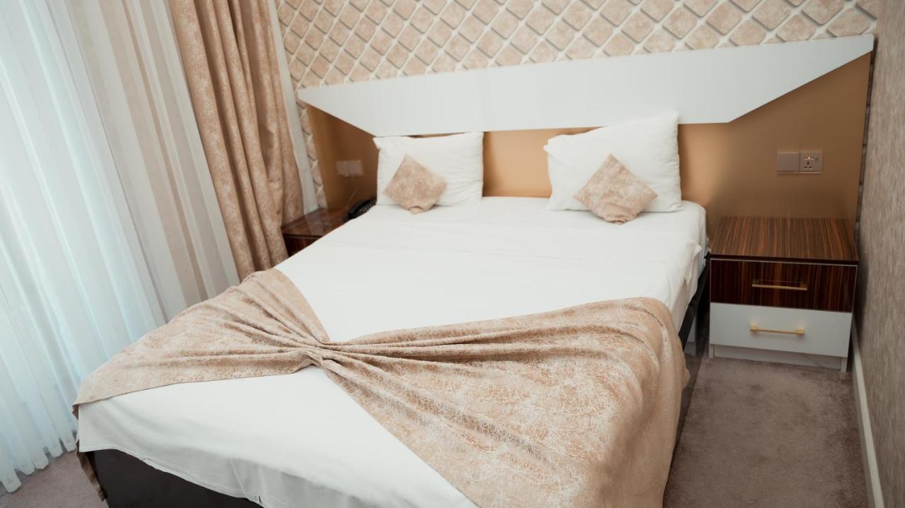 Dionis Hotel Баку Экстерьер фото